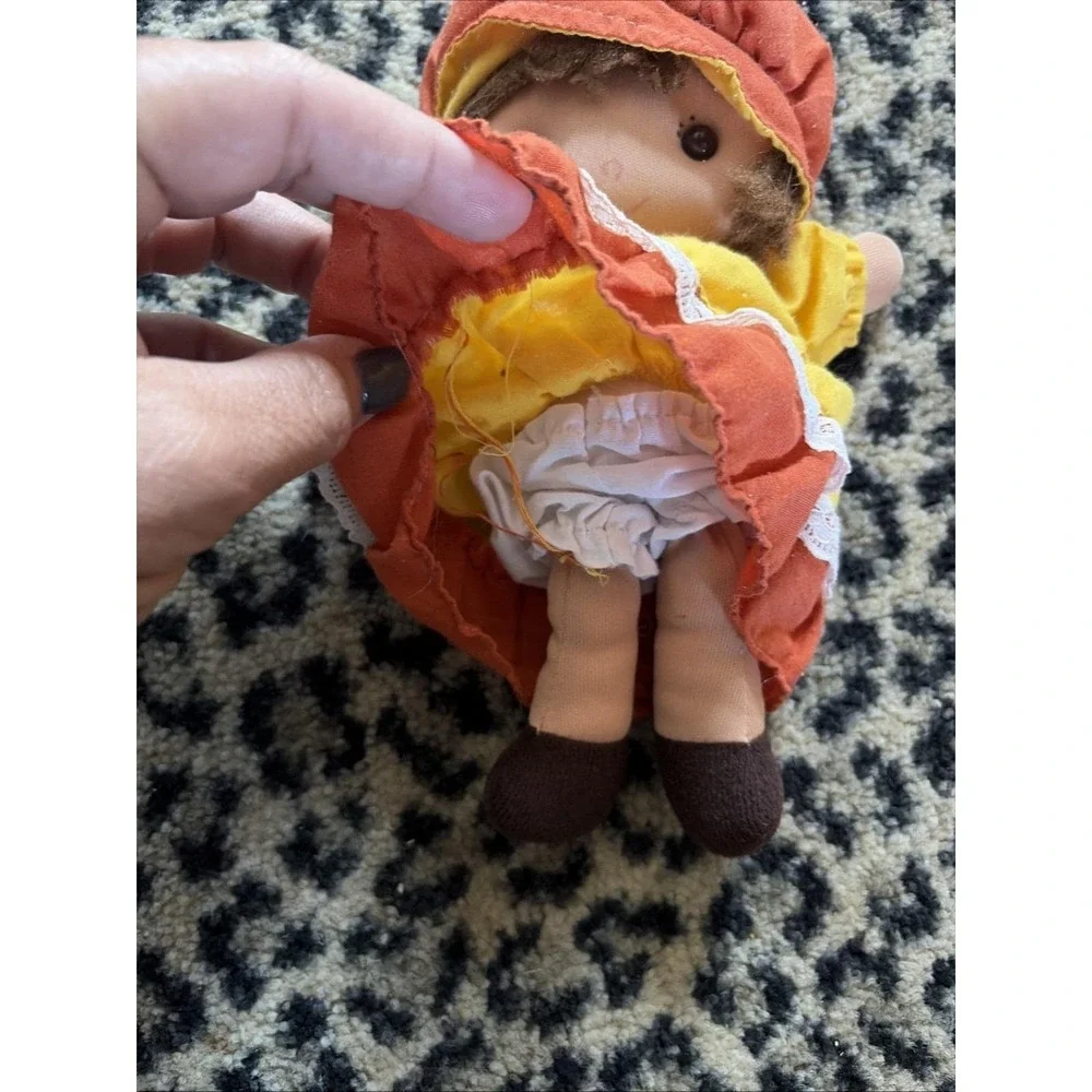 KAMAR 'Amanda' Stuffed Doll Girl‎ In Orange Yellow Dress Vintage 8